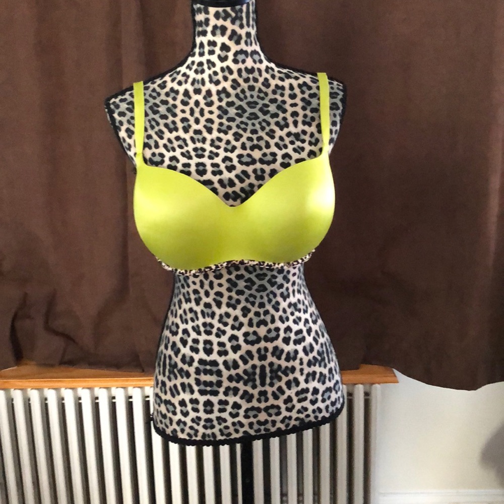 Victoria’s Secret balconet style push up bra